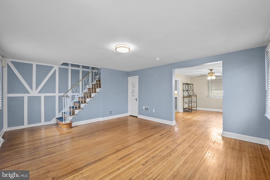 816 Laurel Road - Photo 3