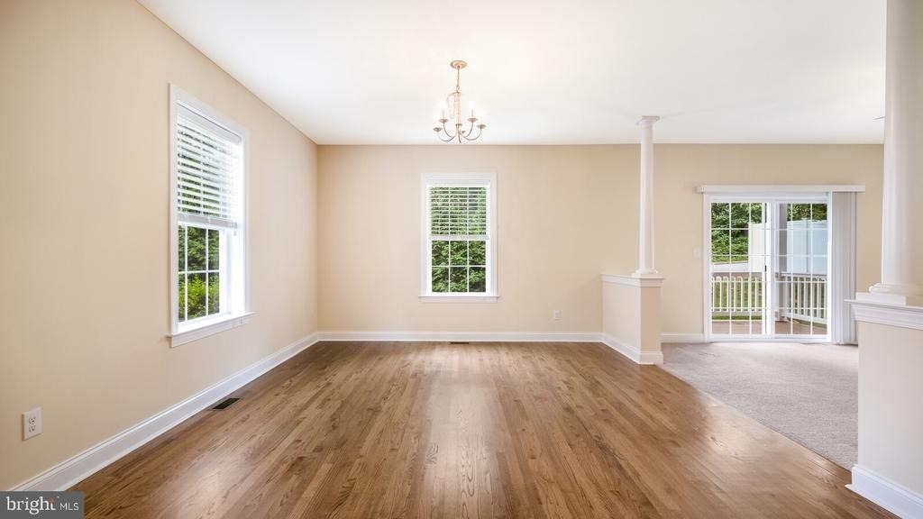 831 N Jackson Street - Photo 6