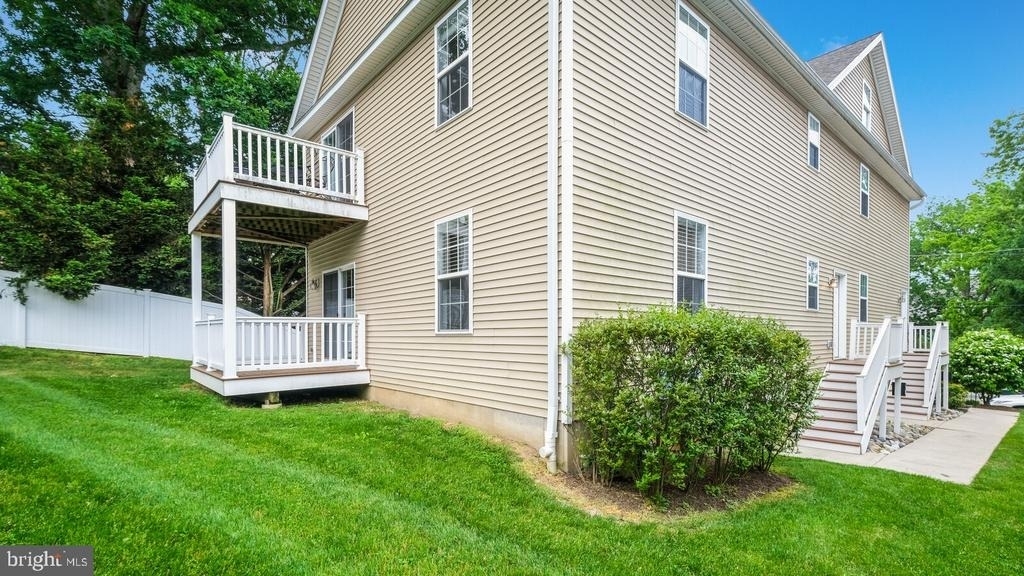 831 N Jackson Street - Photo 21
