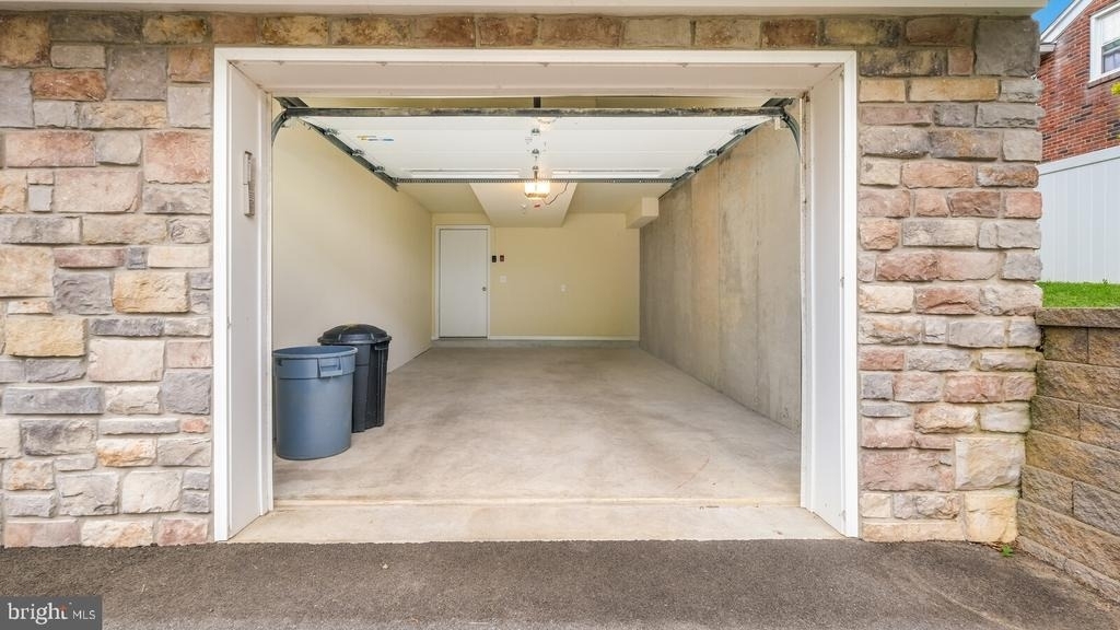 831 N Jackson Street - Photo 24
