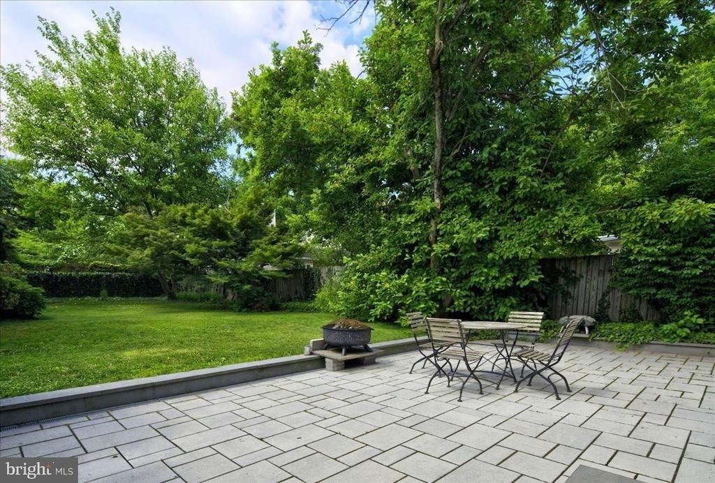 14 W Delaware Avenue - Photo 33