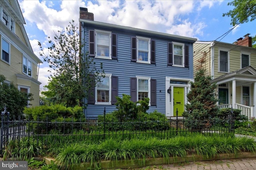 14 W Delaware Avenue - Photo 0