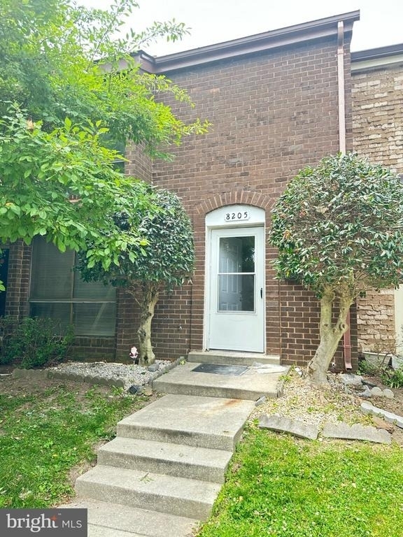 8205 Canning - Photo 0