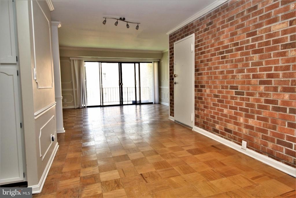 6008 Westchester Park Drive - Photo 6