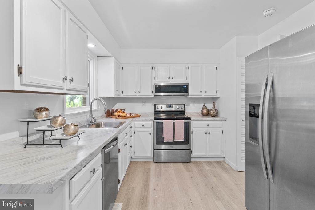 322 Harlan Square - Photo 13