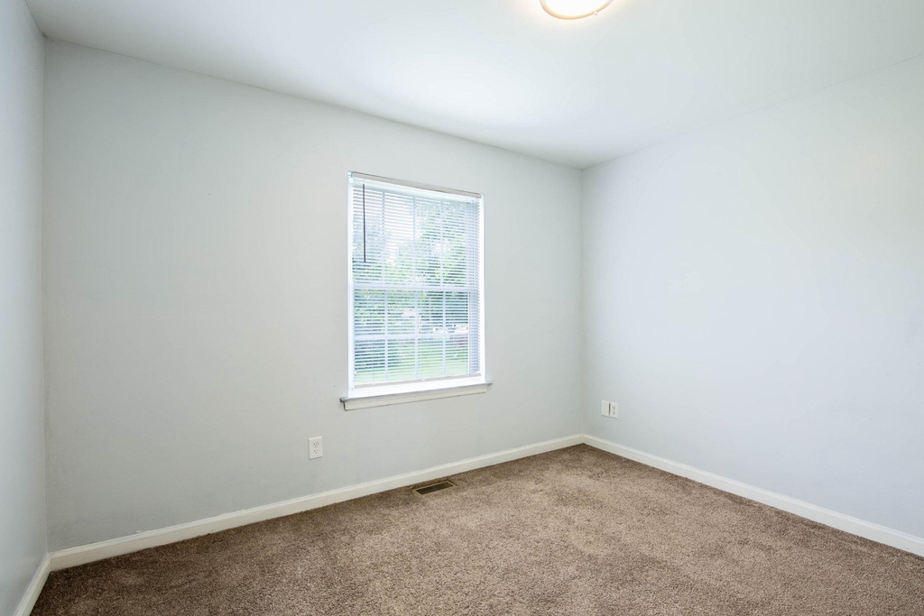3908 Love Avenue - Photo 12