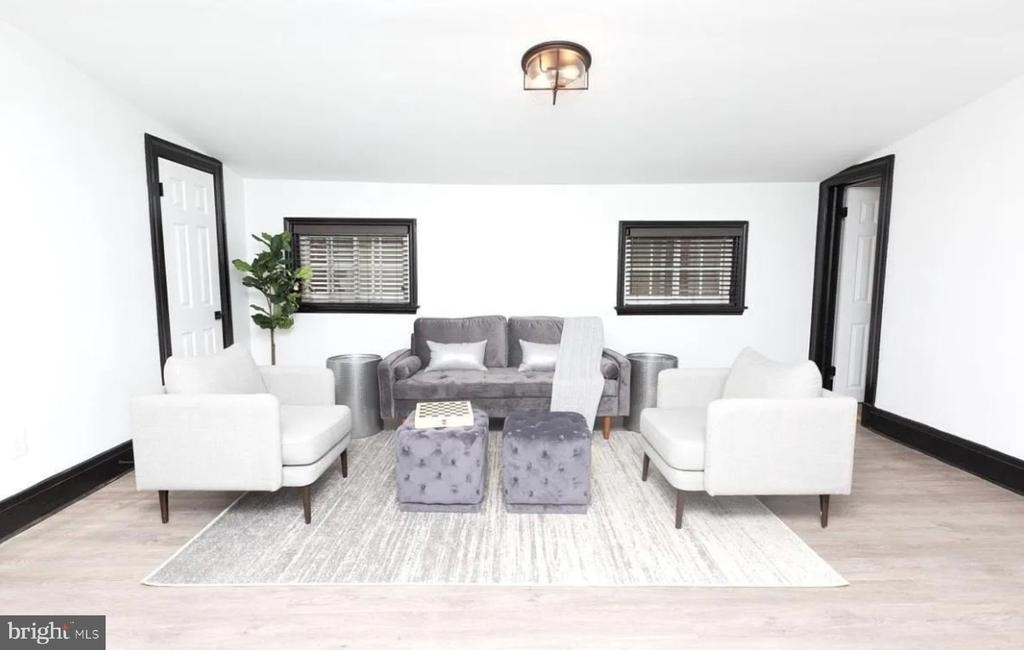 606 Cathedral Street - Photo 2