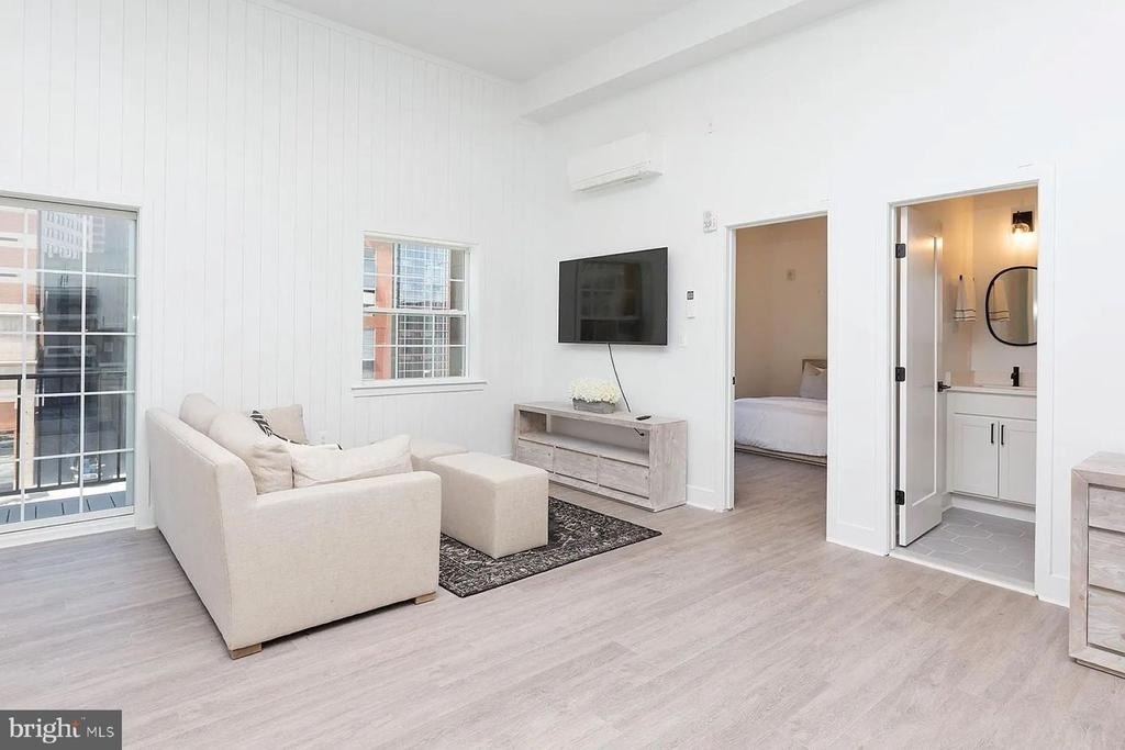 211 Saint Paul Street - Photo 5