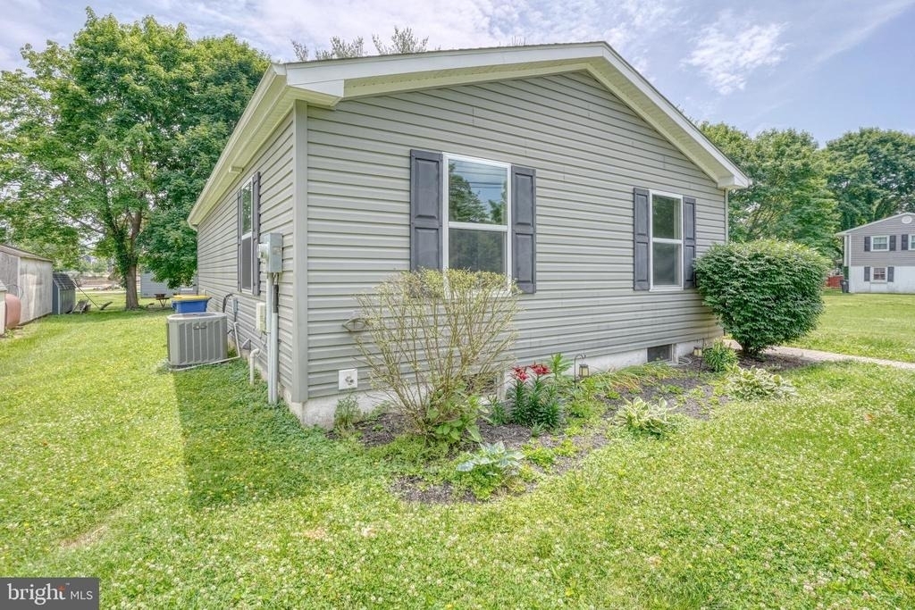 203 Hamilton Street - Photo 24