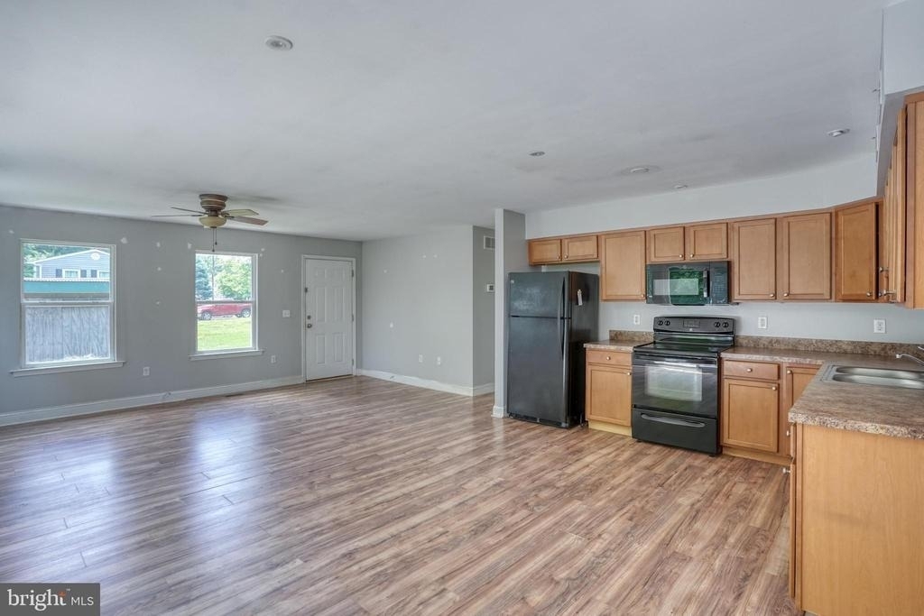 203 Hamilton Street - Photo 4