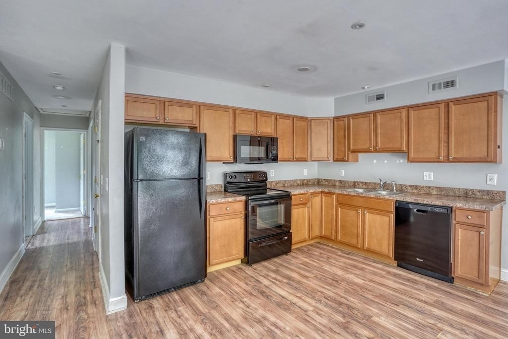 203 Hamilton Street - Photo 3