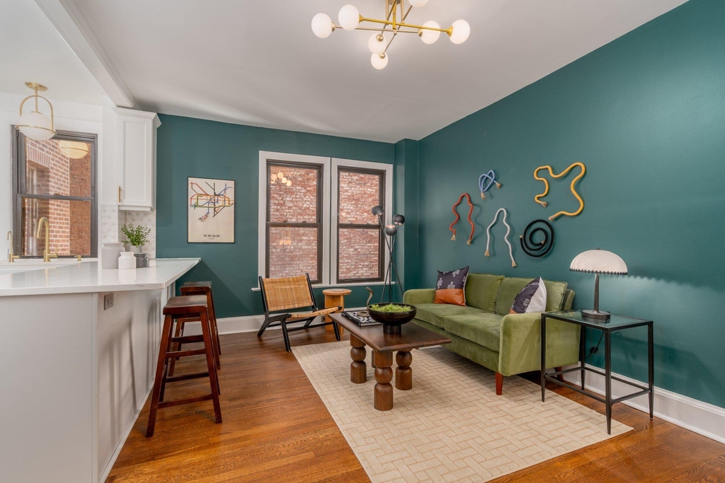 1915 16th Street Nw - Photo 0
