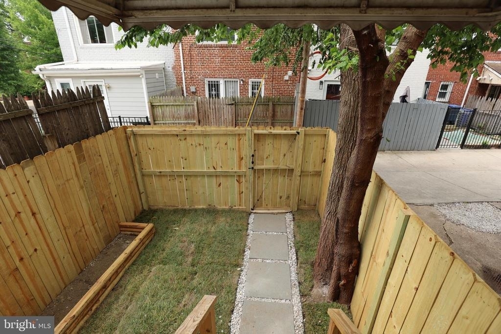 2039 Rosedale Street Ne - Photo 17