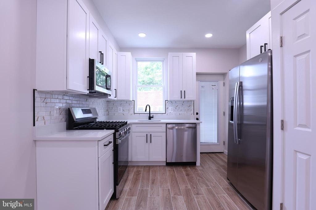 2039 Rosedale Street Ne - Photo 2