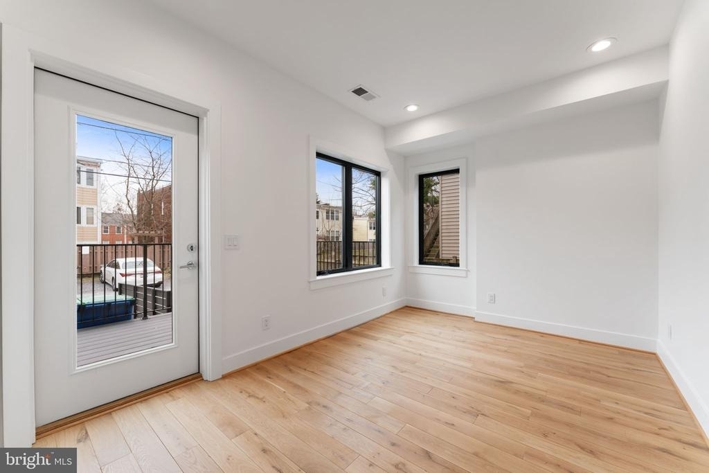 2217 40th Street Nw - Photo 3