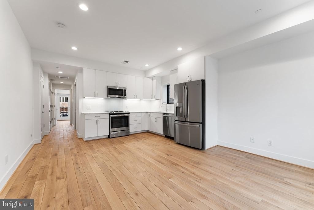 2217 40th Street Nw - Photo 13