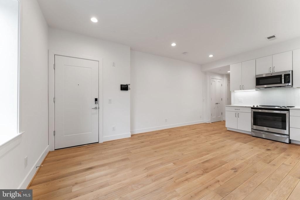 2217 40th Street Nw - Photo 6