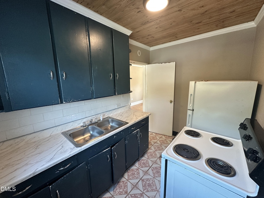 1301 S 10th Street - Photo 10