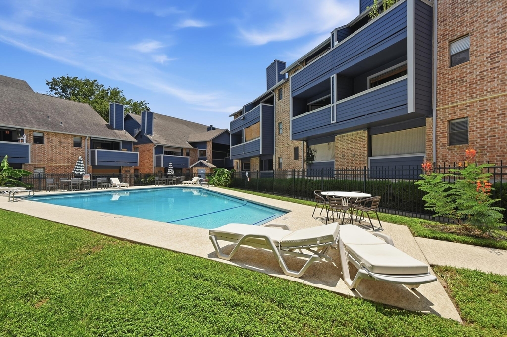 2500 Burleson Rd - Photo 18