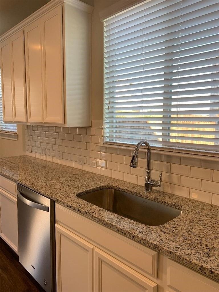 3436 Rooba St - Photo 6