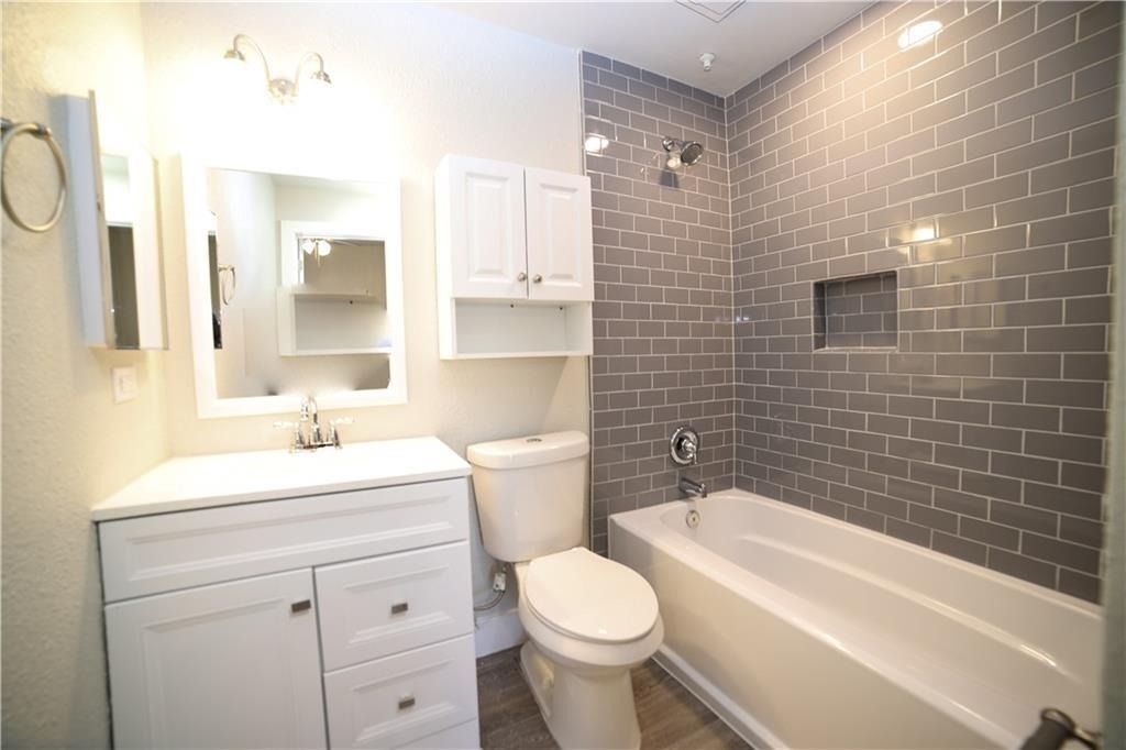 114 E 31st St - Photo 0