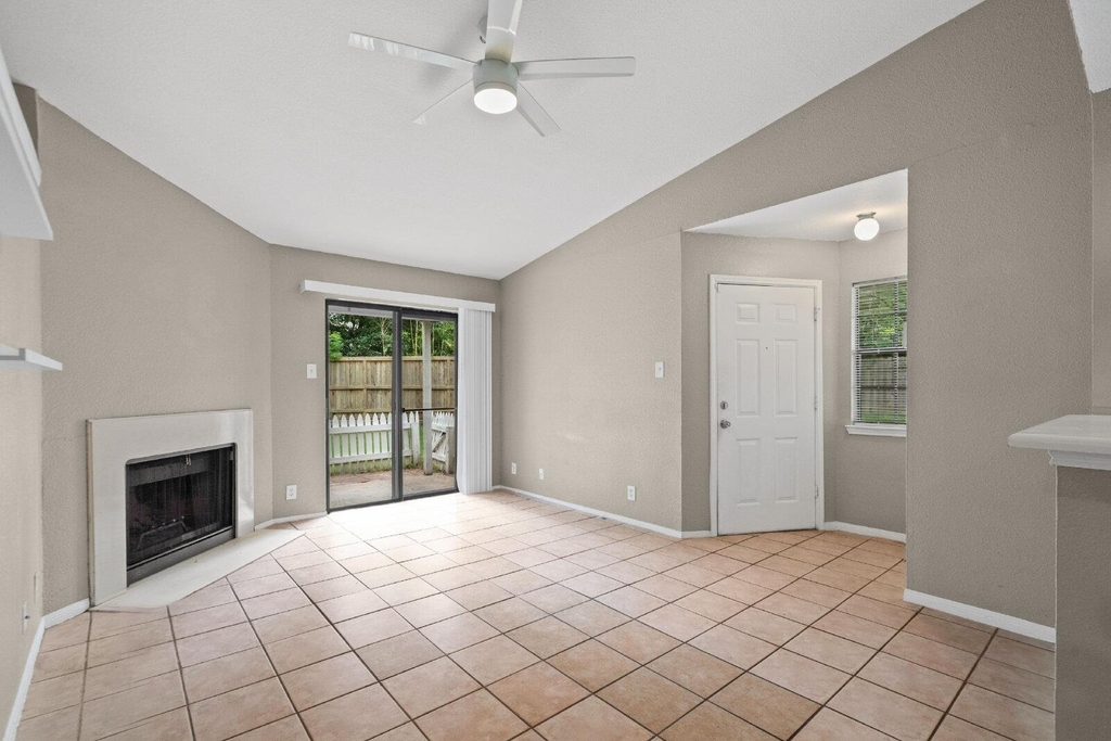 1601 Faro Dr - Photo 3