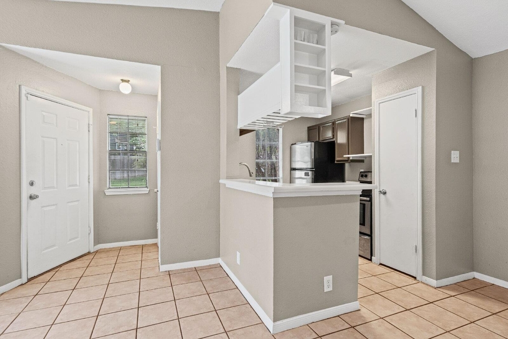 1601 Faro Dr - Photo 6