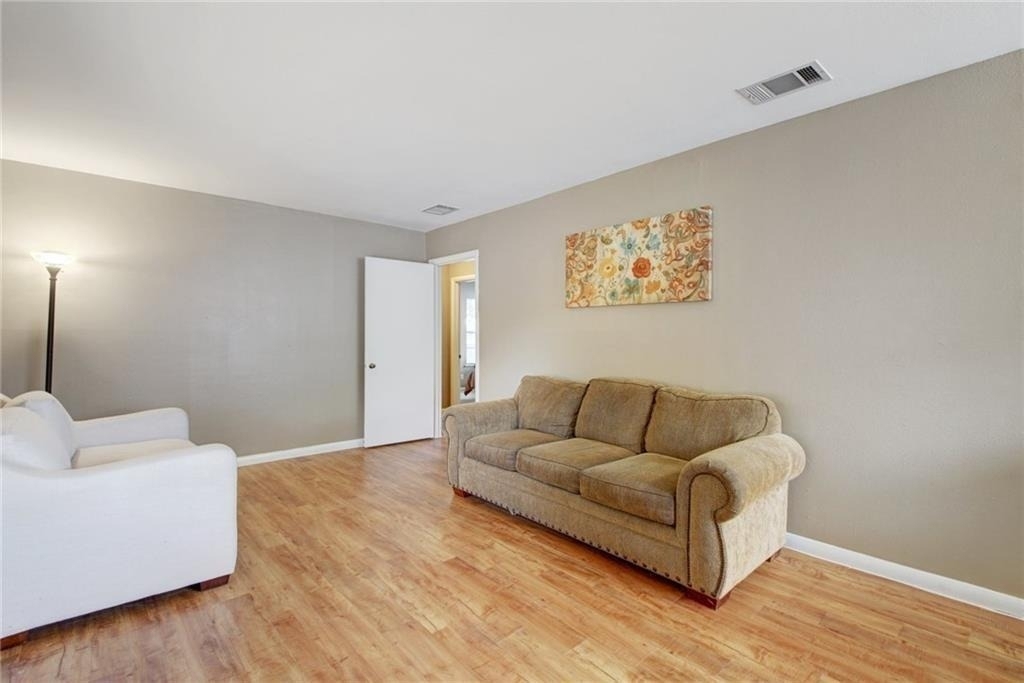 507 Bellevue Pl - Photo 6