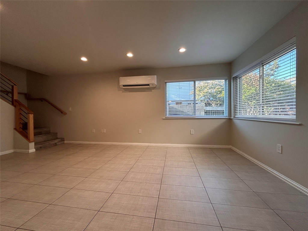8922 Trone Cir - Photo 9
