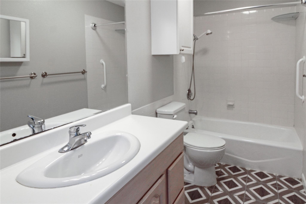 11705 Cherokee St - Photo 8