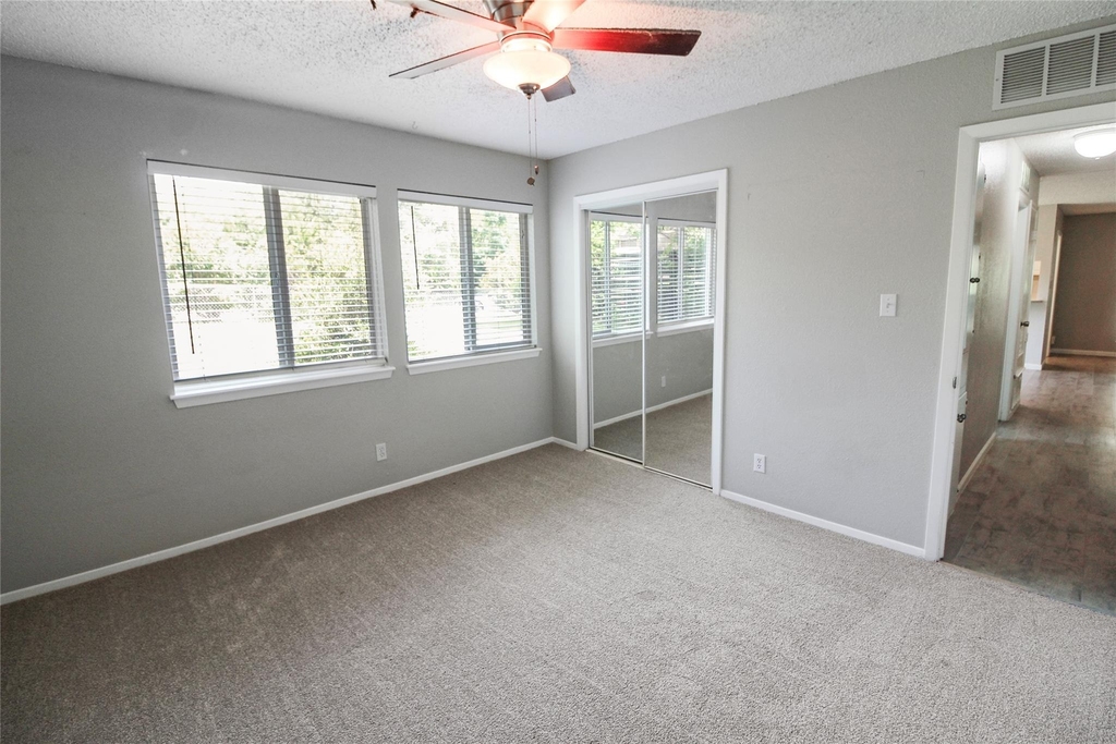 11705 Cherokee St - Photo 6