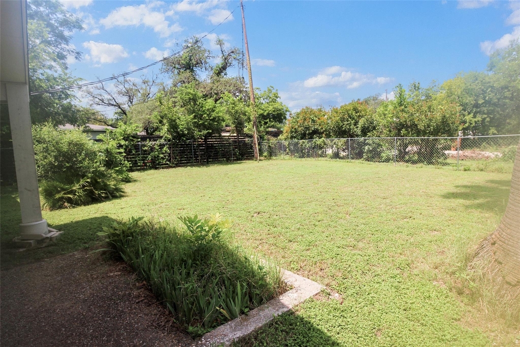 11705 Cherokee St - Photo 11