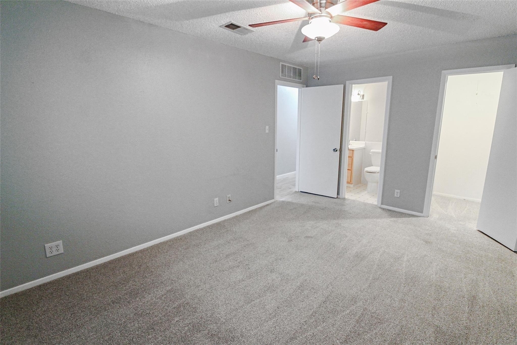 11705 Cherokee St - Photo 4