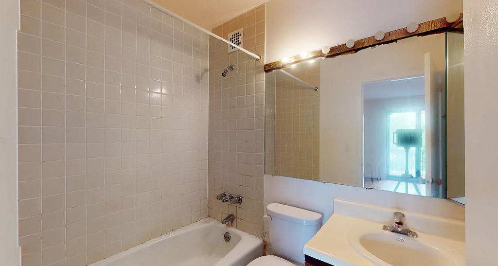 East 29th street  - Photo 6