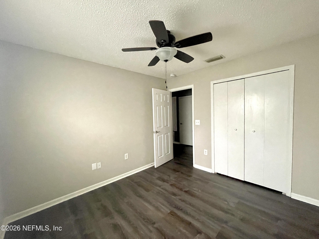 519 Chancellor Drive E - Photo 4