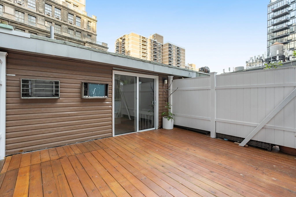 88 Fulton Street - Photo 4