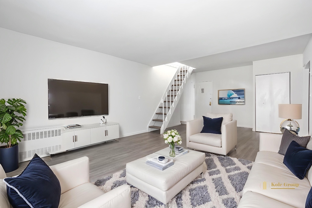 88 Fulton Street - Photo 1