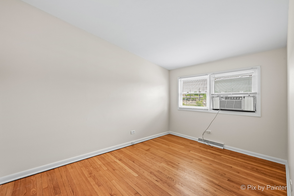 327 E Lake Street - Photo 10
