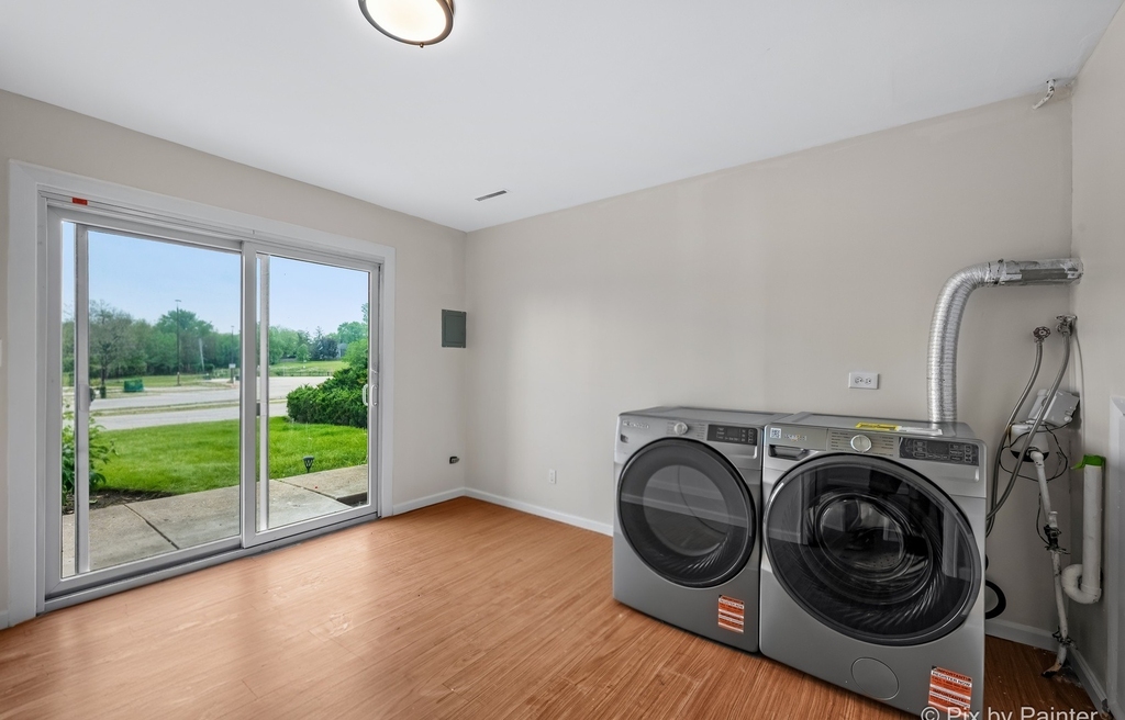 327 E Lake Street - Photo 16