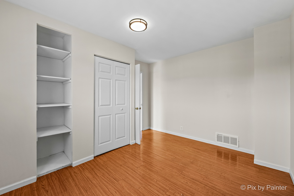 327 E Lake Street - Photo 12