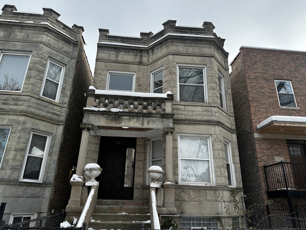 1911 S Ridgeway Avenue - Photo 0