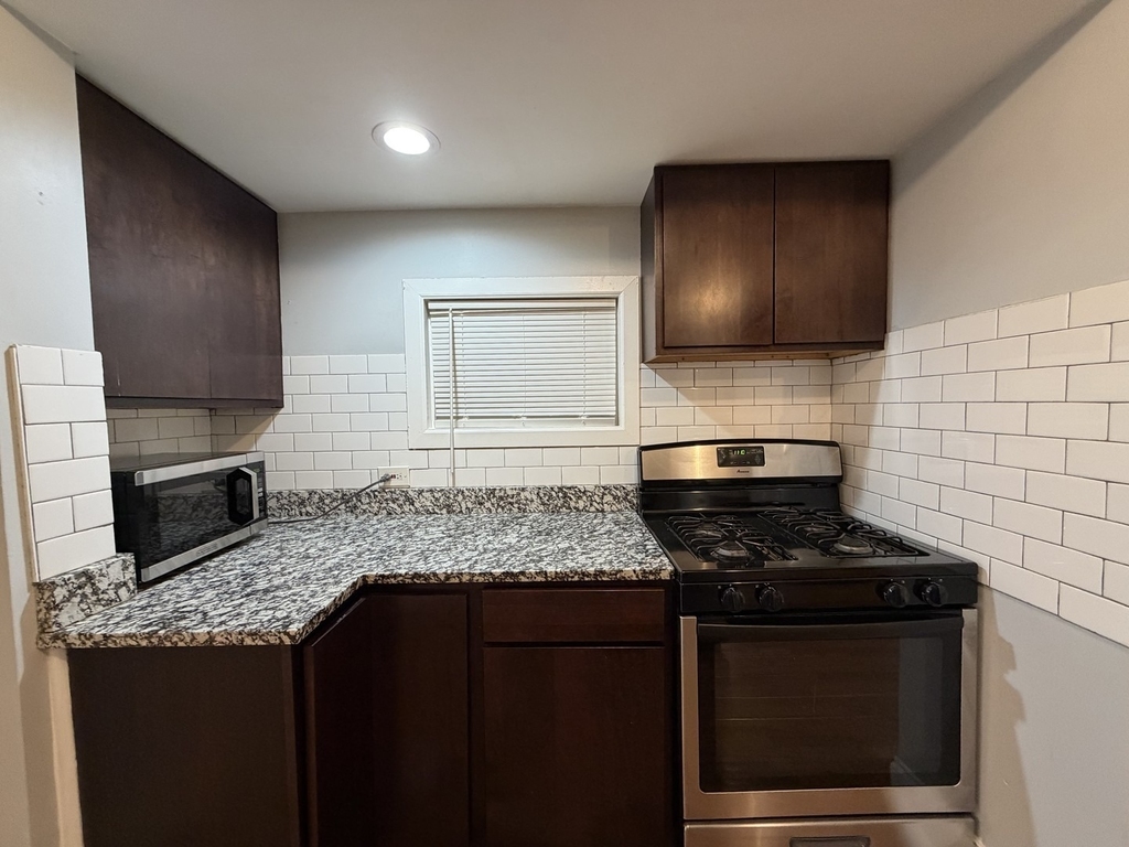3614 W George Street - Photo 2