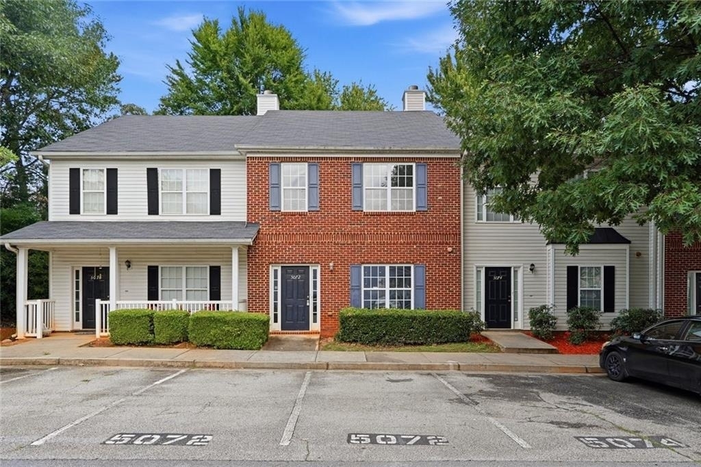 5072 Leeshire Trace - Photo 1