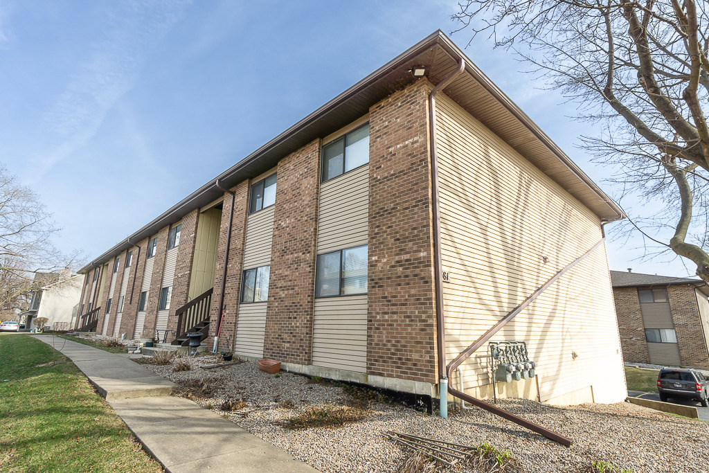 381 S Collins Street - Photo 0