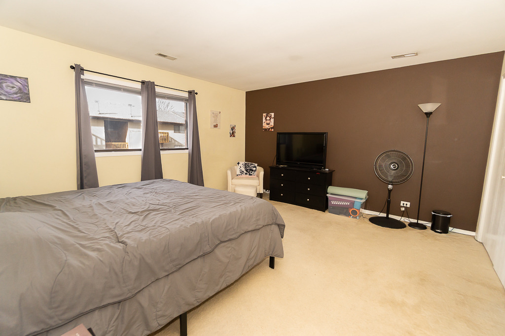 381 S Collins Street - Photo 6
