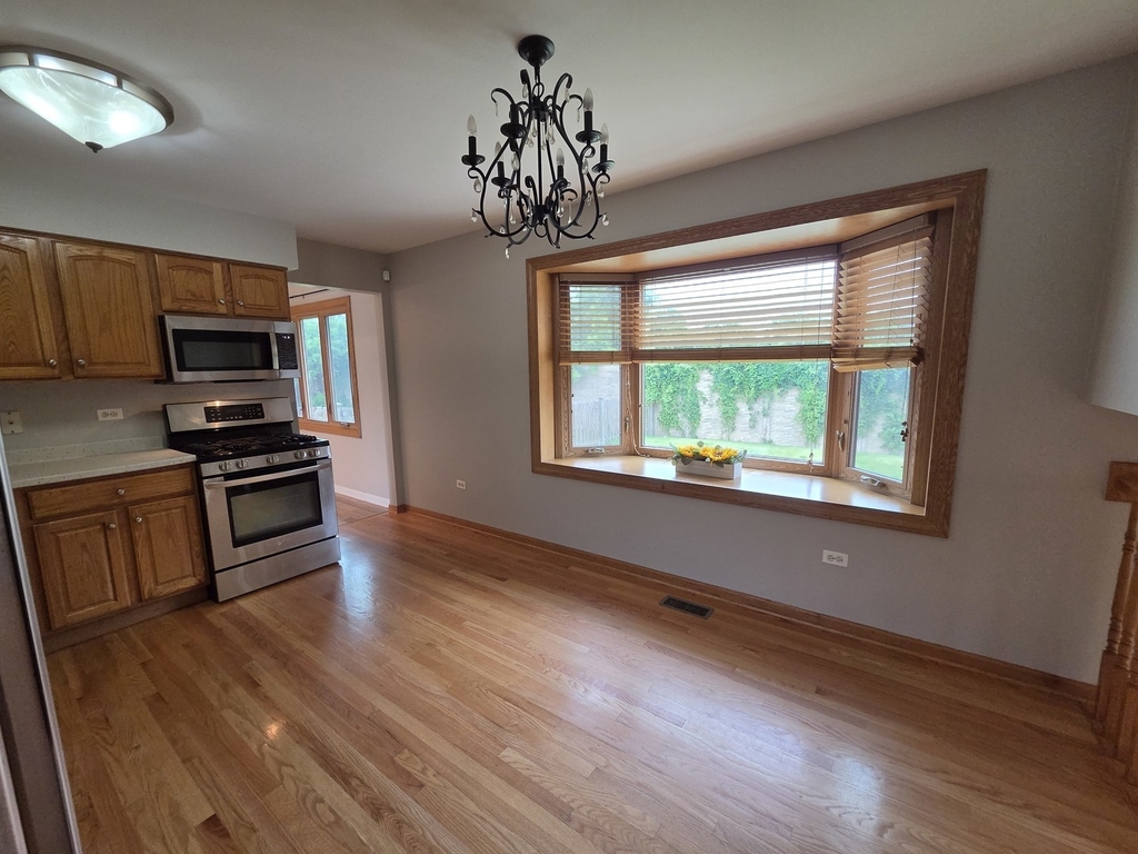8112 Rutherford Drive - Photo 5