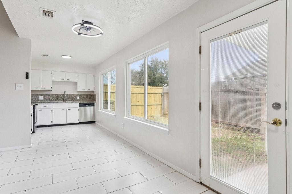 14067 Towneway Drive - Photo 8