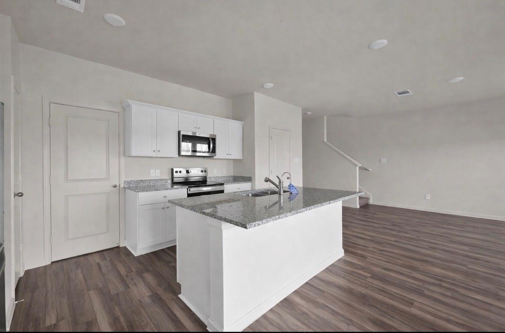 25211 Brookstone Way - Photo 1