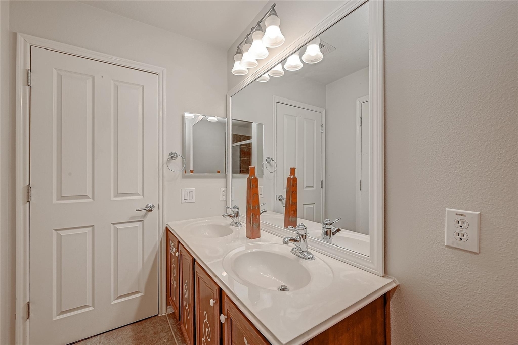 13600 Breton Ridge Street - Photo 40