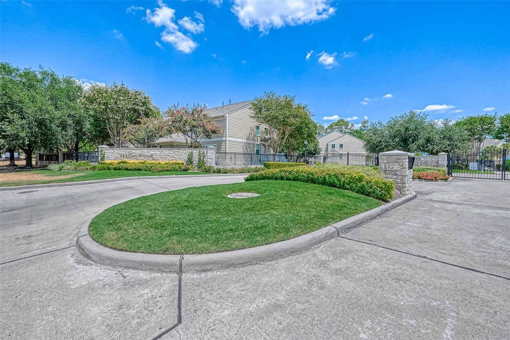 13600 Breton Ridge Street - Photo 43